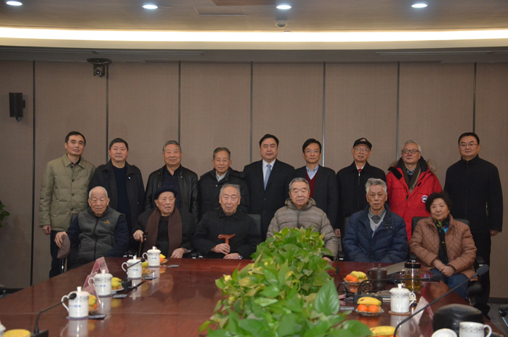 6-趙振元與老領導、大師親切合影留念.JPG