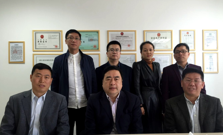 3-趙振元同志與南通分院周安舉、賀奎田、趙宇、郭明偉、于海燕、唐鋒等同志親切合影.jpg
